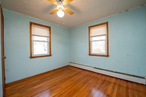 281 Hartwick St, Springfield MA 01108-3564 exterior