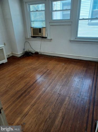 4230 Hartel Ave, Philadelphia PA 19111-2420 exterior