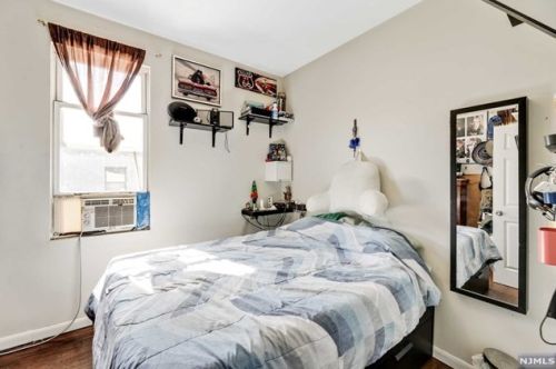 361 Jersey Ave, Fairview NJ 07022-1204 exterior