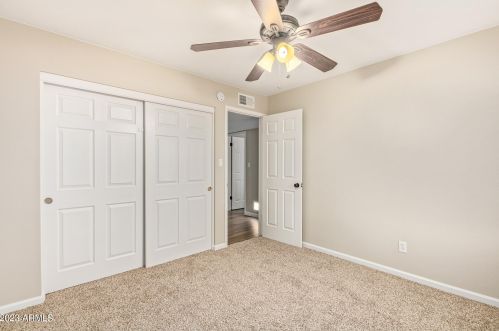 9040 40 Dr, Phoenix AZ 85019-2013 exterior