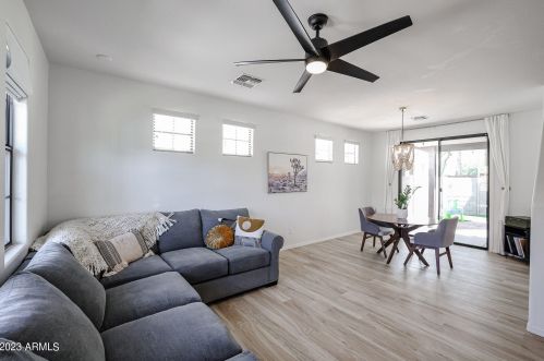 32421 23 Ave, Phoenix AZ 85015-4904 exterior