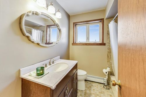 8336 Berwyn Ave, Chicago IL 60656-1430 exterior