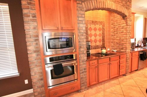 1076 Bloomsbury Run, Lake Mary FL  32746-1974 exterior