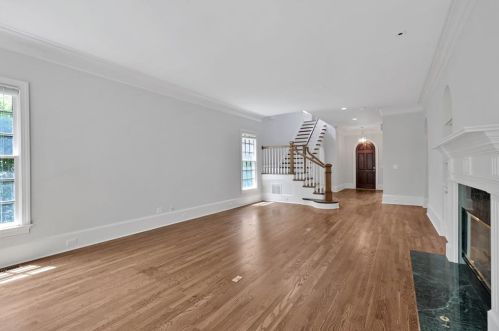 5 Conifer Cir, Atlanta GA 30342-4303 exterior