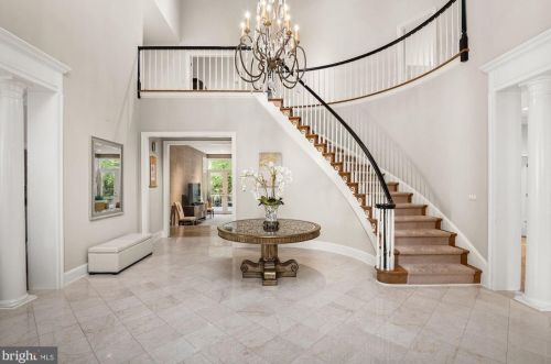 9821 Avenel Farm Dr, Rockville MD  20854-5414 exterior