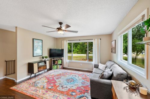 583 Burlington Rd, Saint Paul MN  55119-5322 exterior