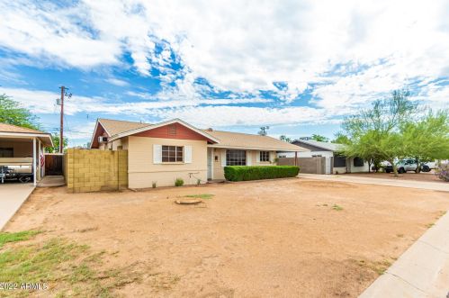 3235 21st St, Phoenix, AZ 85016-7208