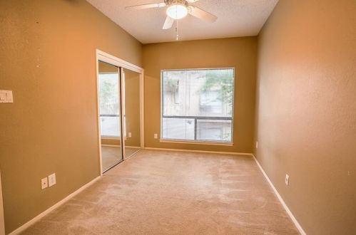 806 24th St, Austin TX  78705-4730 exterior