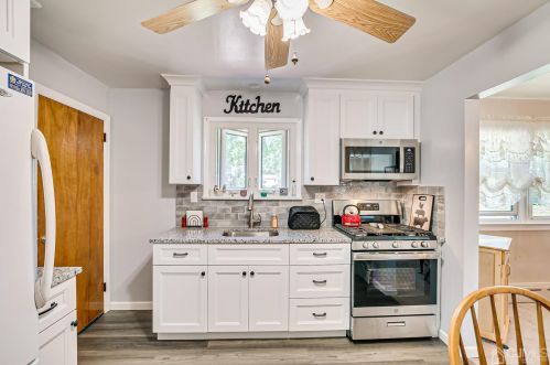 149 Vineyard Rd, Edison NJ 08817-4784 exterior