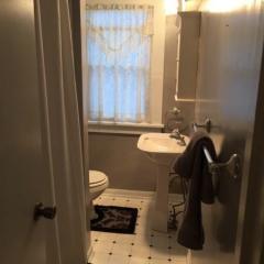 1551 Commodore Rd, Cleveland OH  44124-2825 exterior