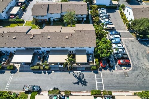 1777 Mitchell Ave, Tustin CA  92780-6324 exterior