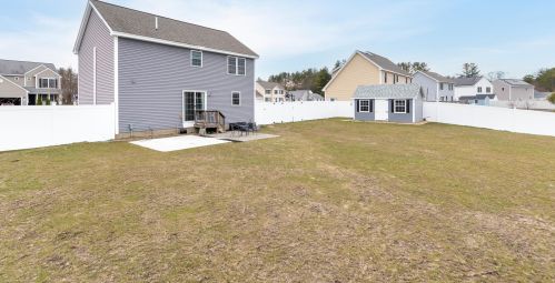 24 Amy Way, Concord NH  03303-1045 exterior