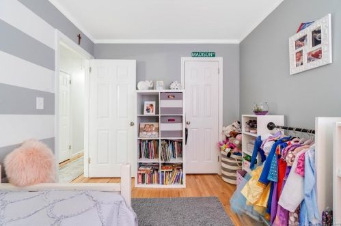 35 Harley Rd, Milford CT 06460-3725 exterior