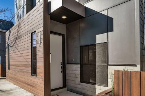 5307 Holmes St, Pittsburgh, PA 15201-2410