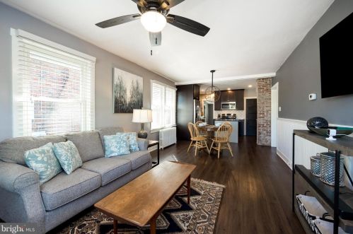 697 Hanover St, Pottstown PA 19464-4519 exterior