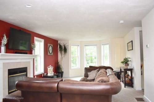 6 Honeysuckle Rd, Worcester, MA 01607-1824