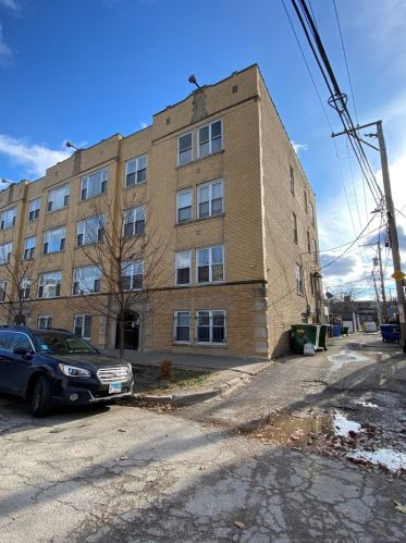 2747 Le Moyne St, Chicago, IL 60622-1696