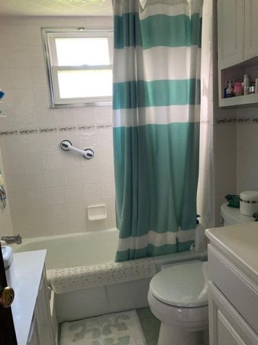 184 Bayberry Rd, Woonsocket RI 02895-2706 exterior