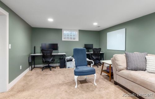 524 3 Mile Rd, Grand Rapids MI 49505-3345 exterior