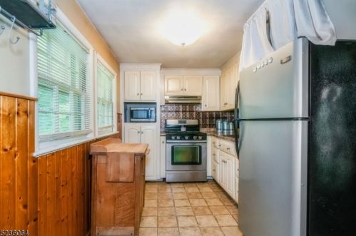 929 Plymouth Lake Dr, Fredon NJ  07860-4127 exterior