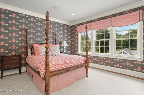 59 Mooreland Rd, Greenwich CT 06831-2645 exterior