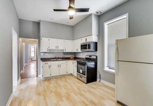 2501 Superior St, Chicago IL 60644-1326 exterior