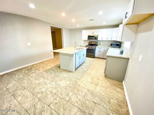 1829 37 Dr, Phoenix AZ 85029-1109 exterior