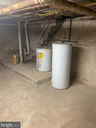 1924 4 St, Philadelphia PA 19122-2206 exterior