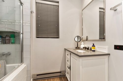 2912 Commonwealth Ave, Chicago IL  60657-6236 exterior