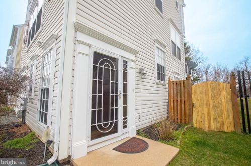 2001 Trenton Pl, Washington DC  20020-7646 exterior