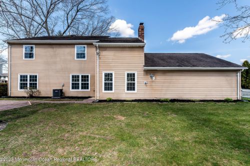 523 Holmes Ave, Lacey NJ  08731-1509 exterior