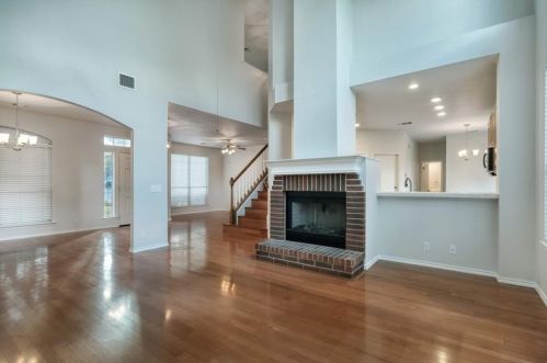 6804 Auckland Ct, Austin TX 78749-4135 exterior