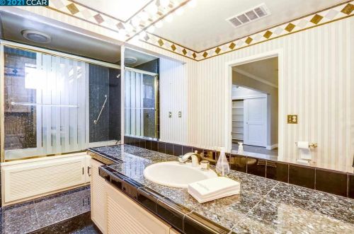 790 Charlton Dr, Concord CA 94523-3551 exterior