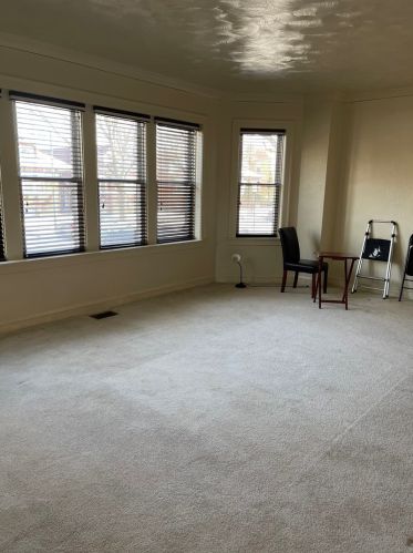 8128 Clyde Ave, Chicago IL  60617-1115 exterior