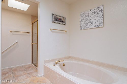 1024 Camino Diestro, Tucson AZ 85704-7694 exterior