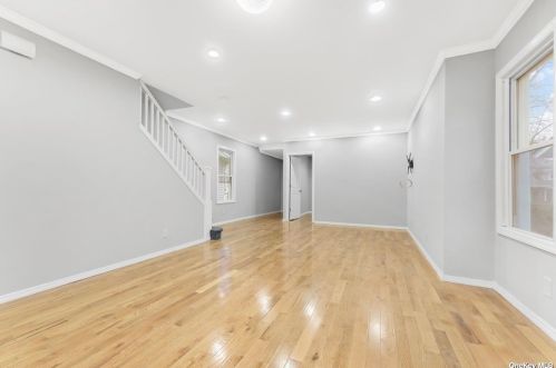 4031 Rombouts Ave, Bronx NY  10466-2513 exterior