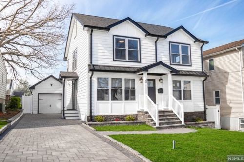 30 Lasalle Ave, Hasbrouck Heights, NJ 07604-1405