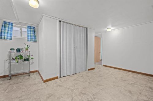 8721 Eulalie Ave, Saint Louis MO 63144-2002 exterior