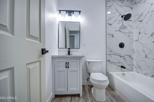 8224 25th St, Phoenix AZ  85042-7020 exterior