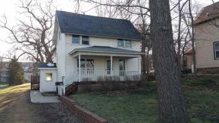 221 Dewey Ave, Reedsburg, WI 53959-1720