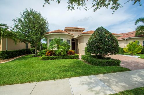 9656 Nuova Way, Fort Pierce, FL 34986-2831