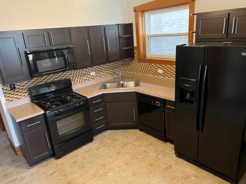 5135 Altgeld St, Chicago, IL 60639-2401