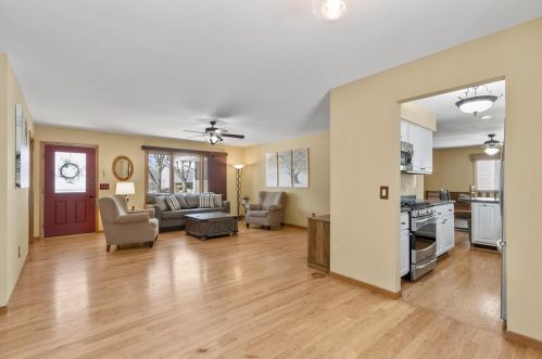 1605 Tarragon Dr, Madison WI  53716-1858 exterior