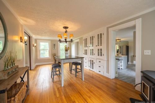 123 Skokorat St, Seymour CT 06483-3838 exterior