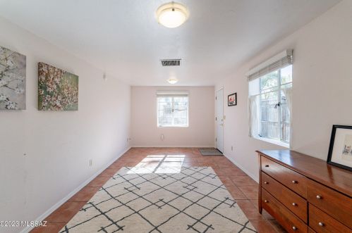 2221 2 St, Tucson AZ 85711-1058 exterior