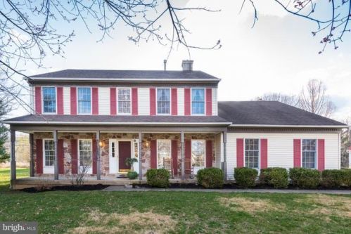 720 Heatherstone Dr, Berwyn PA  19312-2506 exterior