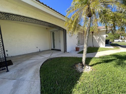 499 Conference Dr, Boca Raton FL  33486-3158 exterior