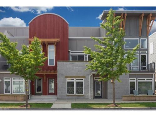 7415 Battery Park Blvd, Cleveland, OH 44102-3191