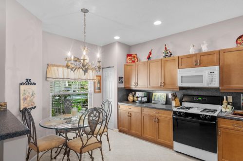 324 Breezy Point Loop, Fort Pierce FL  34986-2669 exterior