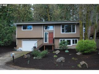 5761 39th Ave, Portland, OR 97221-3508